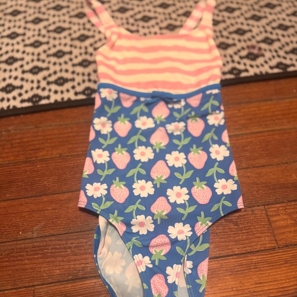 Mini Boden One Piece swimsuit size 8-9